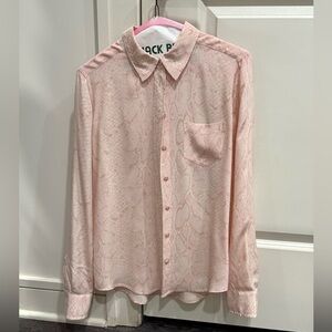 Equipment - 100% Silk Pale Pink Snakeskin Button Down - Size Small